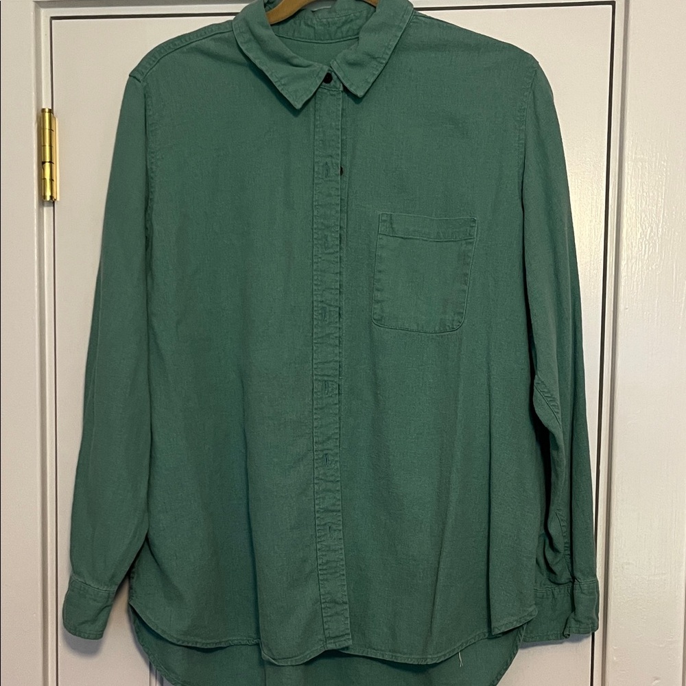 Universal Thread linen set size large 
Broken in but no tears or stains